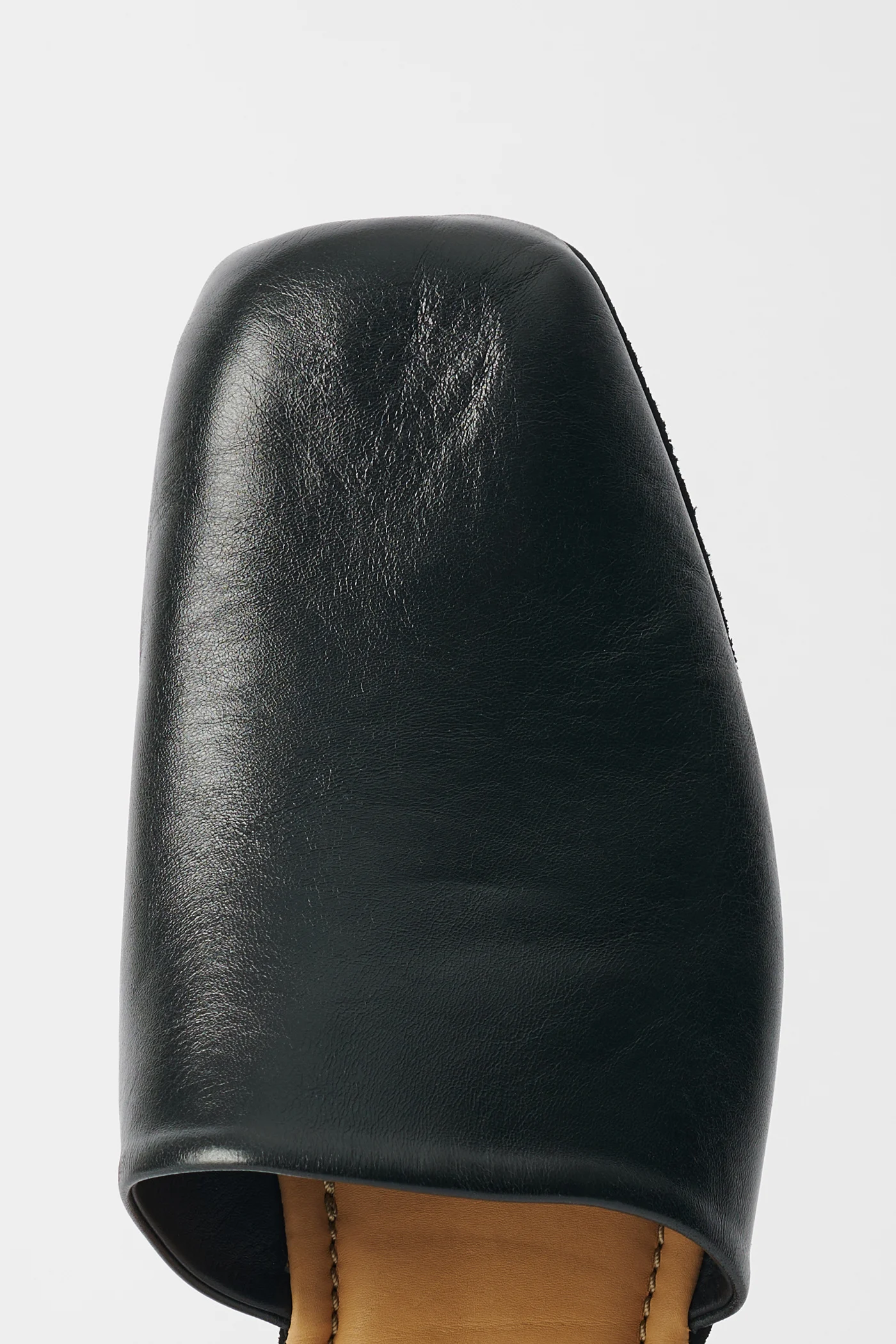 Cigarr Slipper Sombre Satin Bovine