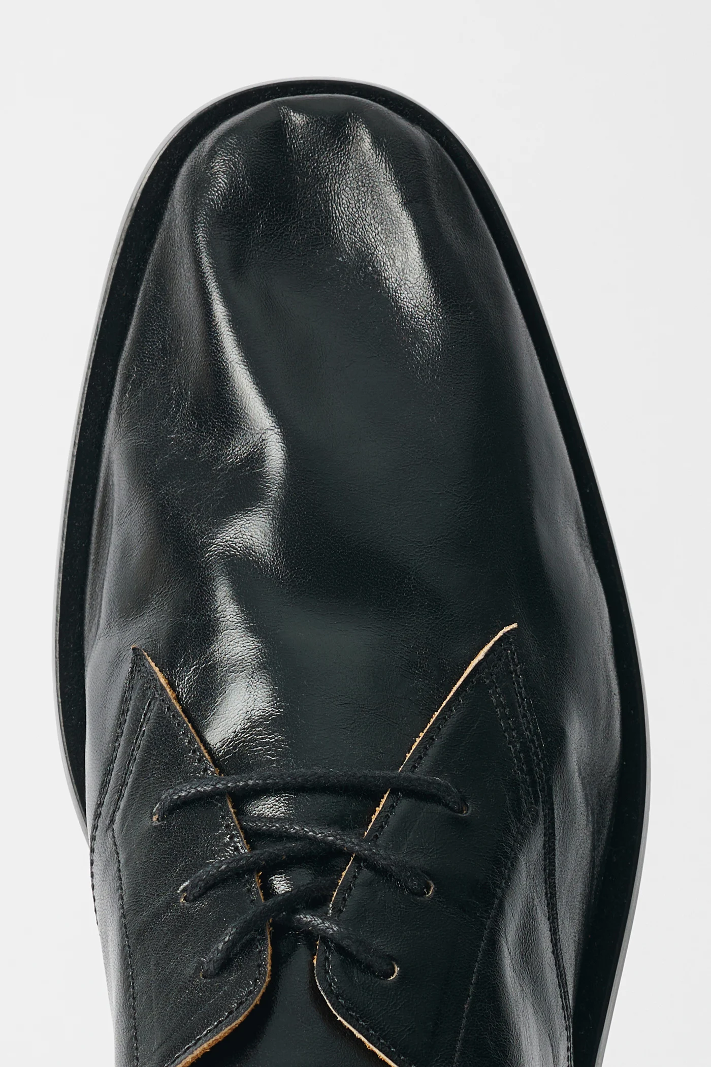 Collapsing Consultant True Dye Black Leather