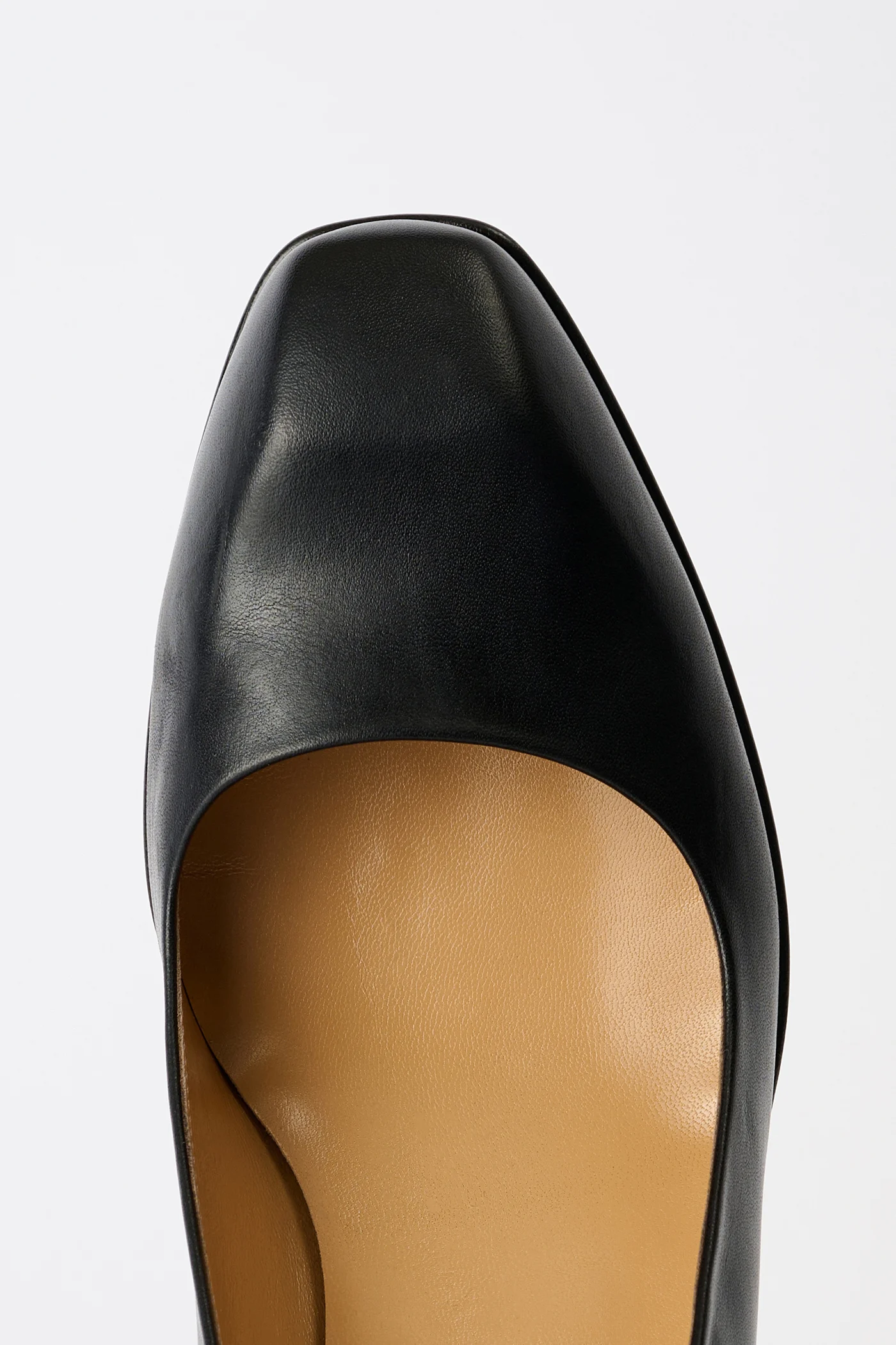Karasu Pump Black Tensile Cattle Hide